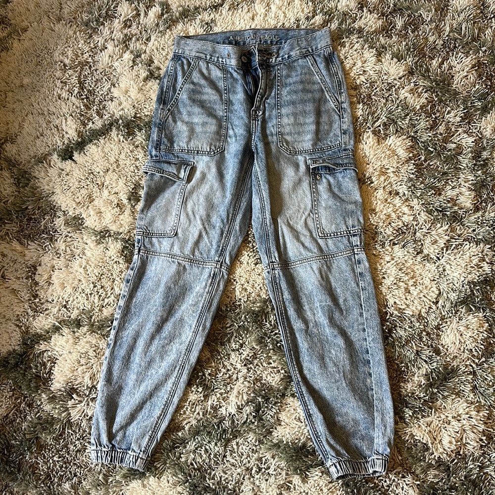 American Eagle cargo Jean